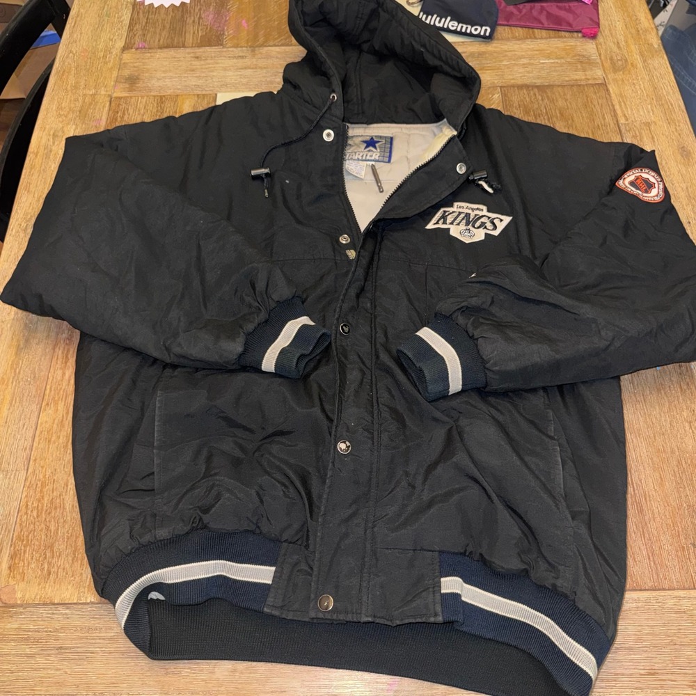 Starter Puffer Jacket Mens Large Black Excellent Los Angeles Kings NHL Hooded